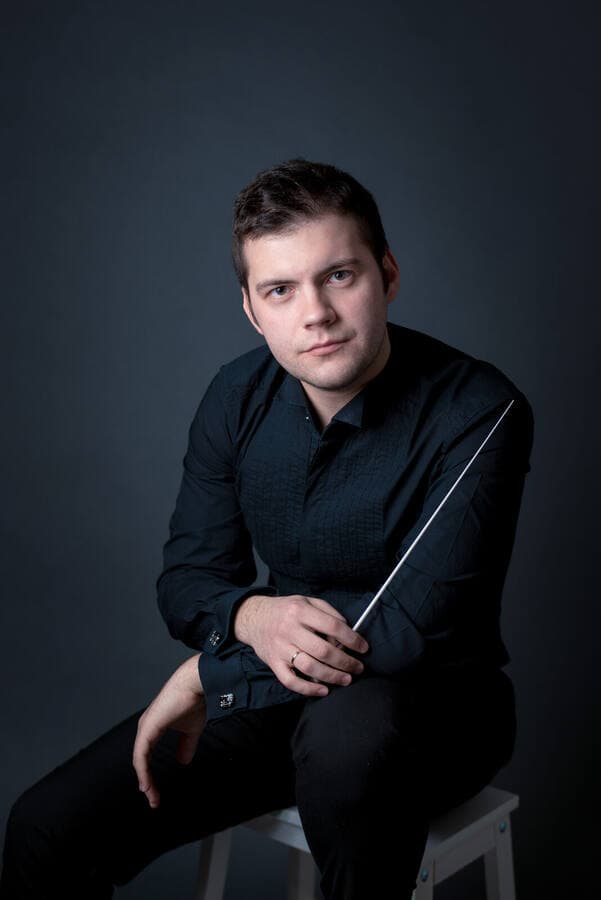 Arseniy Shkaptsov press photo