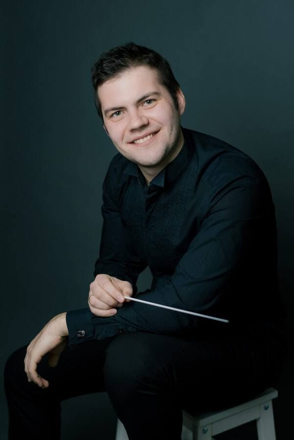 Arseniy Shkaptsov press photo